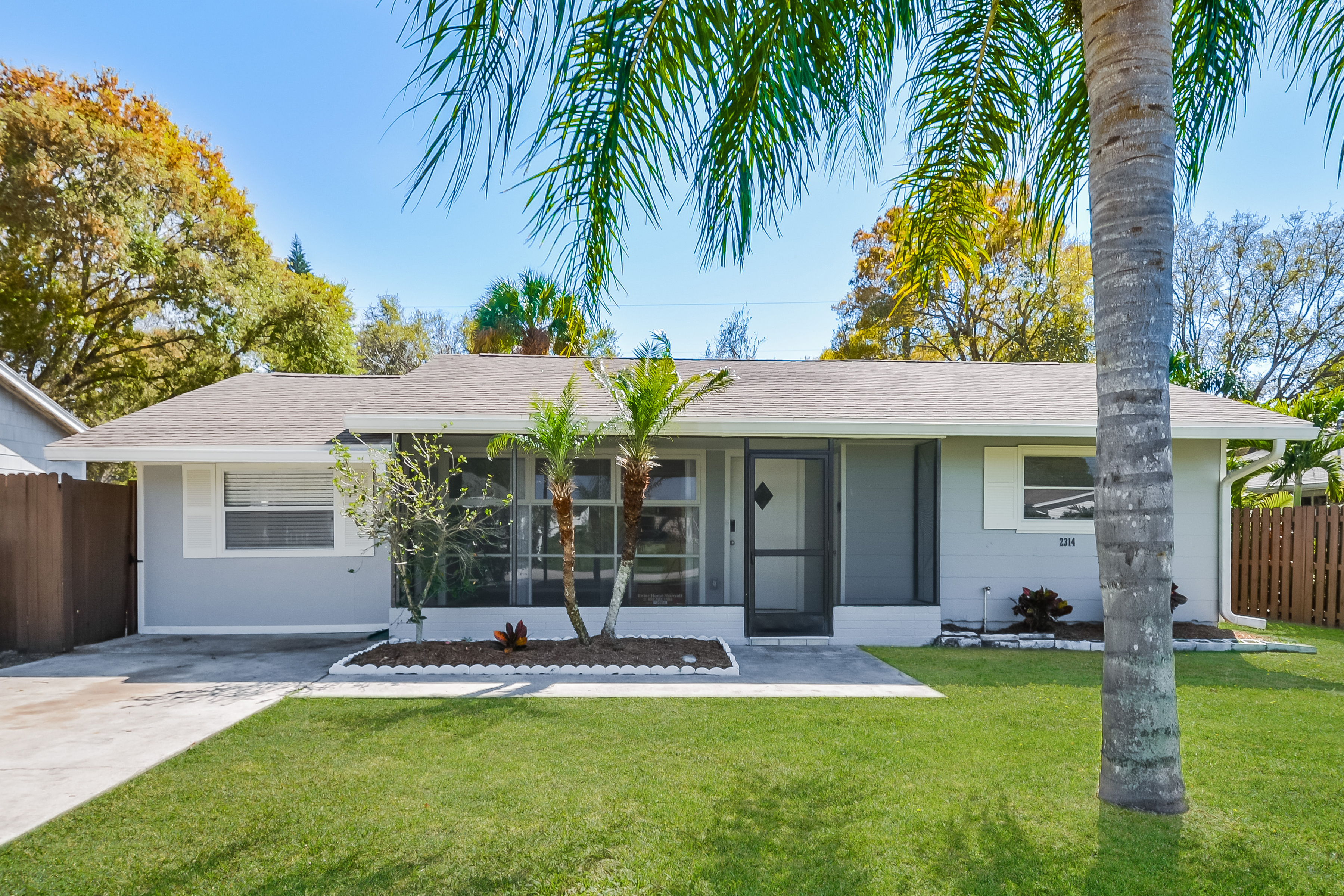 2314 Loma Linda St Sarasota, FL 34239